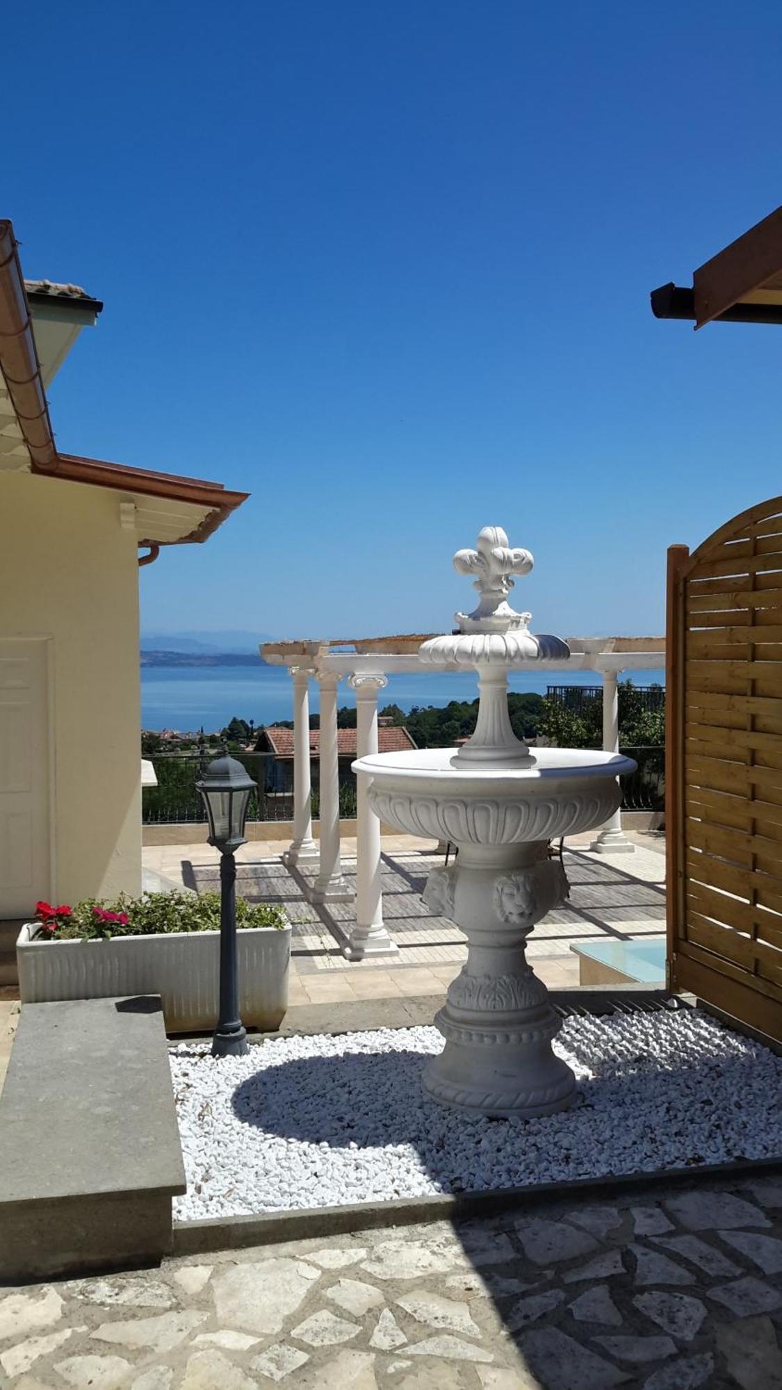 The White Villa Bracciano  Exteriör bild